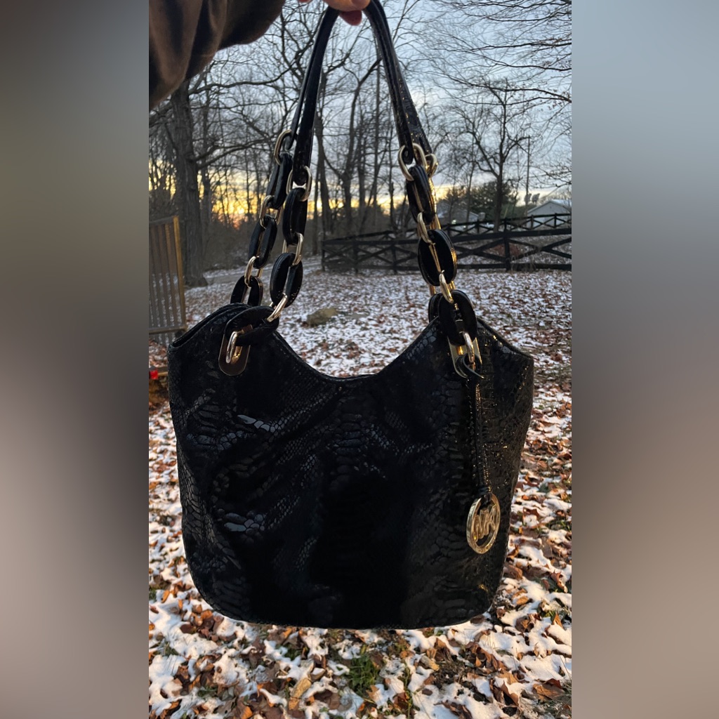 Euc Michael Michael Kors Black Shoulder Bag